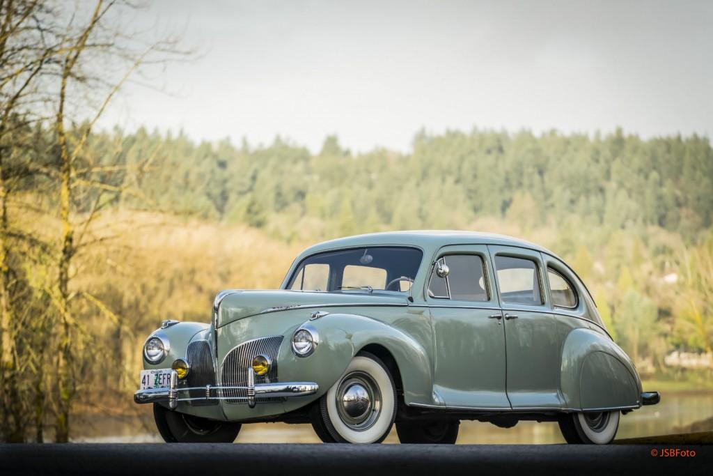 1941 Lincoln Zephyr V12 Sedan