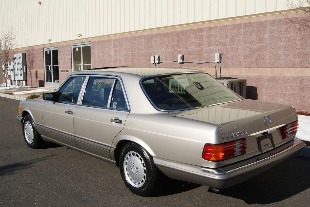1990 Mercedes Benz 560SEL
