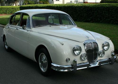 1964 Jaguar Daimler 2.5 V 8 Saloon