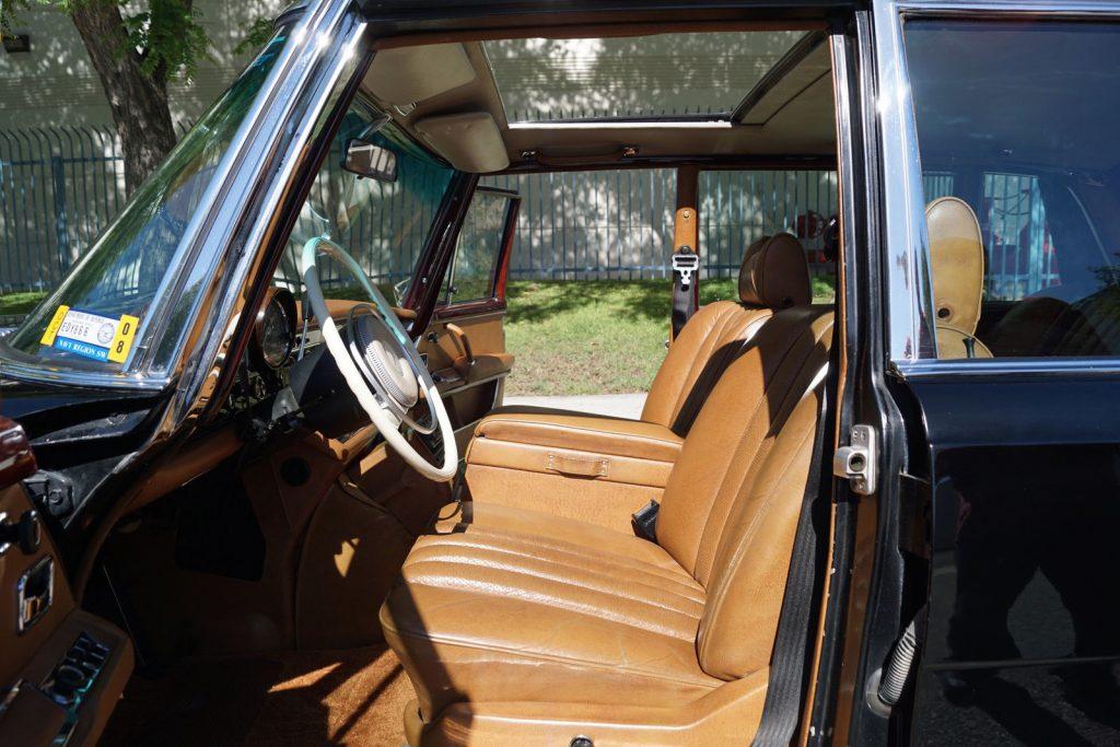 EXCEPTIONAL 1972 Mercedes Benz 600 Series Leather