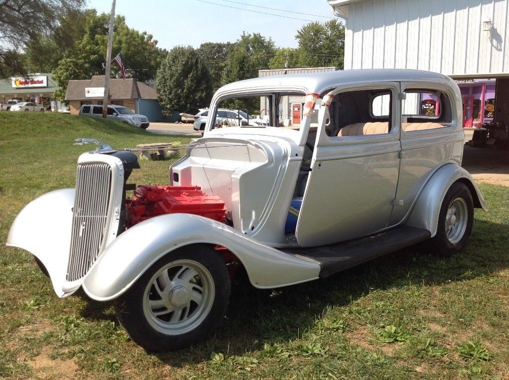 1934 Ford Tudor – All Steel